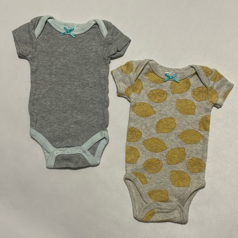 Set of 2‎ Modern Baby Jumpers Size 0-3 Months Bodysuits Tan/Lemons And Gray/Blue